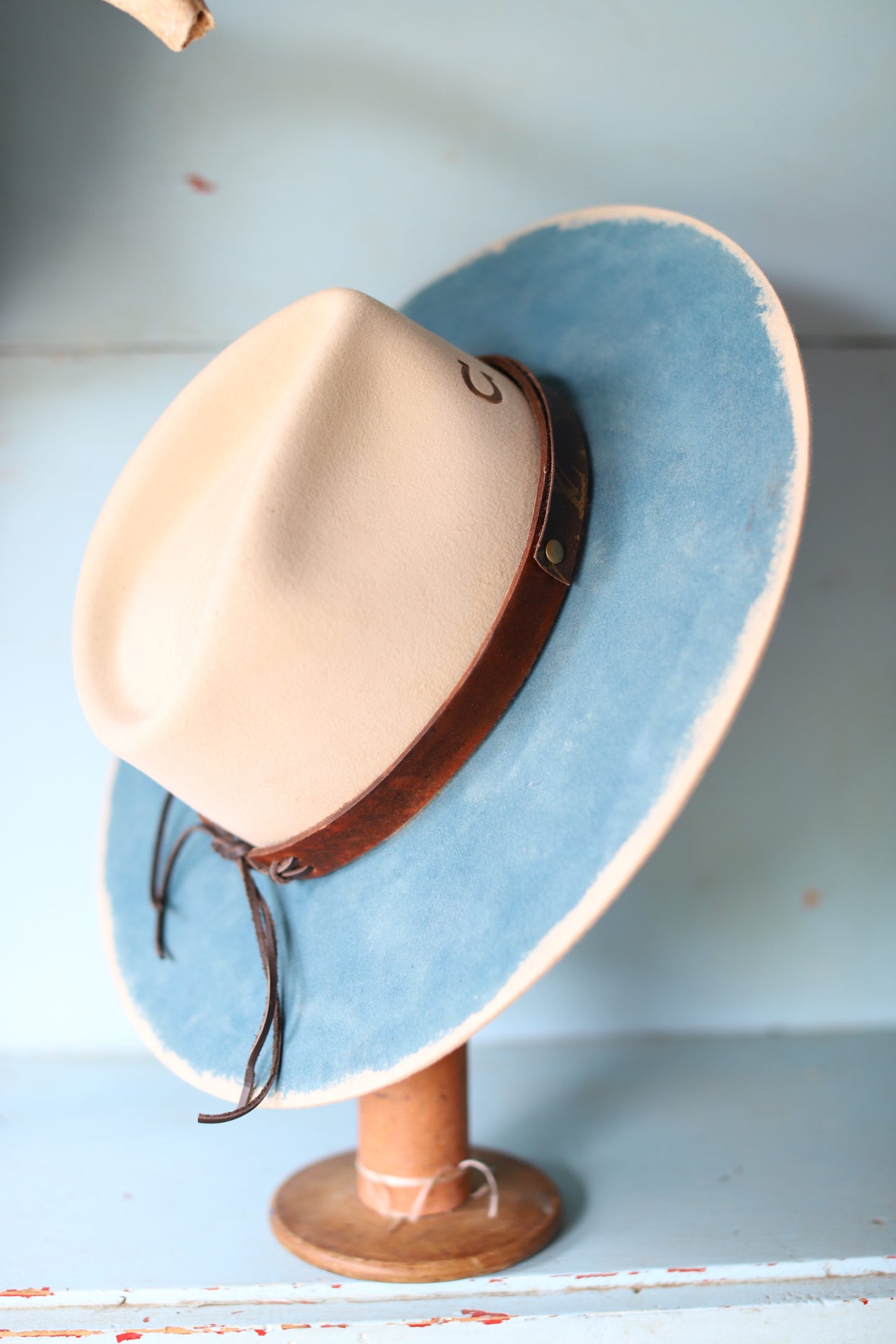 Blue Luxury (Medium)